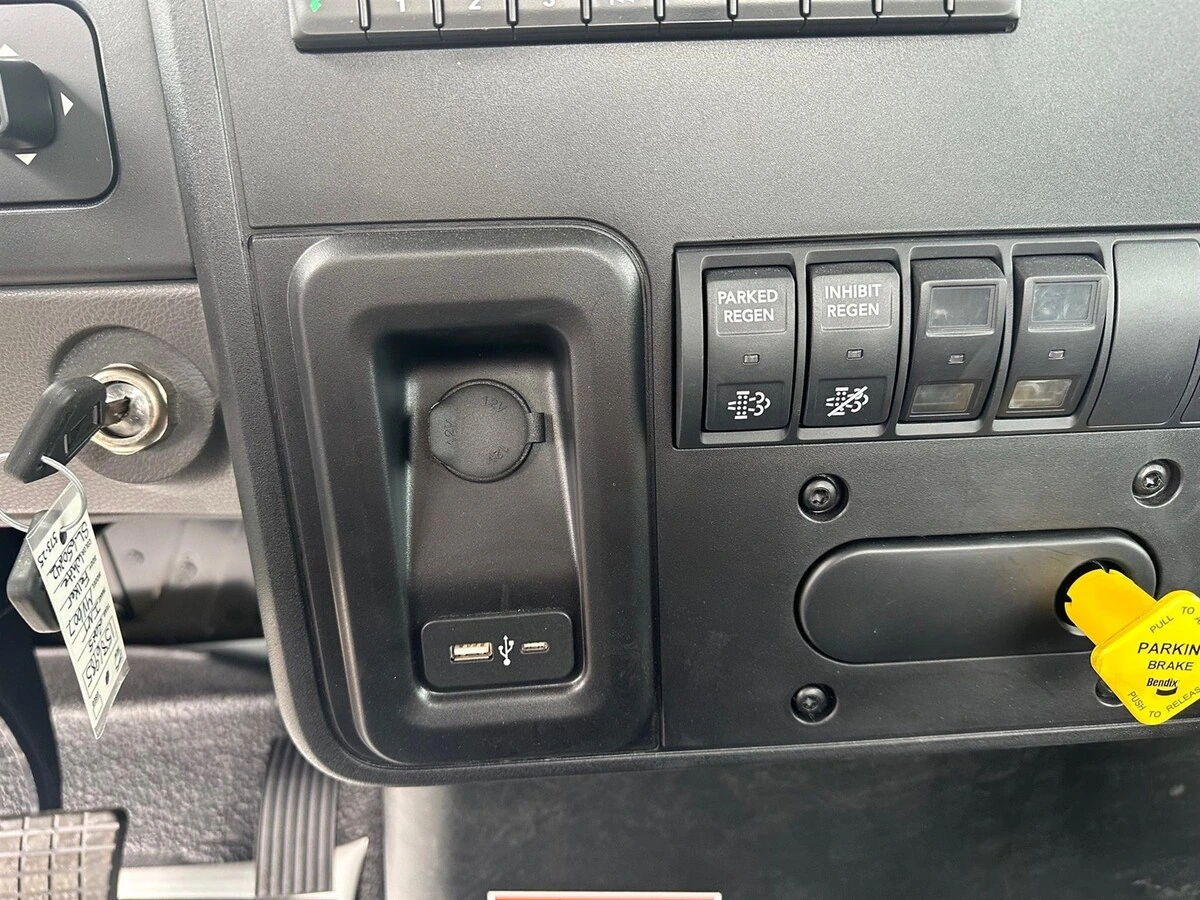 2026 International MV - image 5