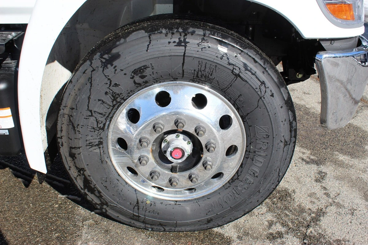 2025 Hino L6 - image 10