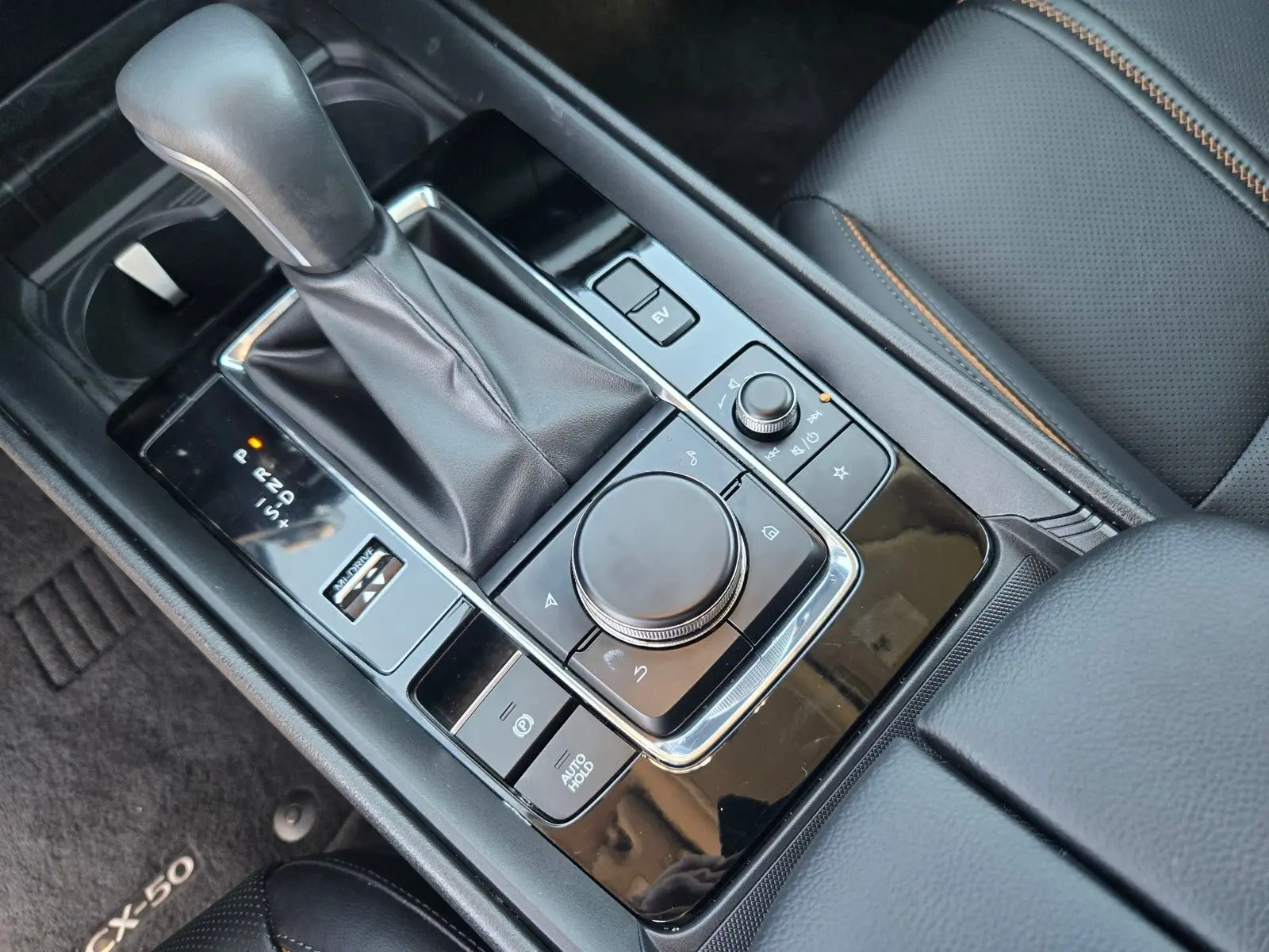 2025 Mazda CX-50 Premium Plus photo 17