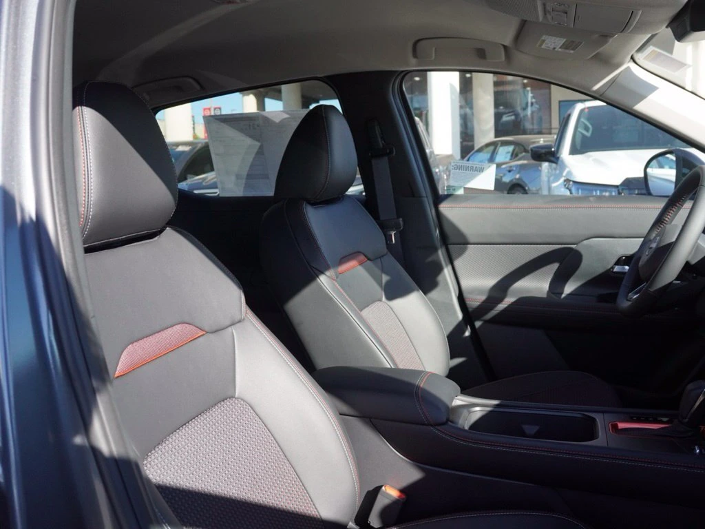 2026 Nissan KICKS SR - Photo 20