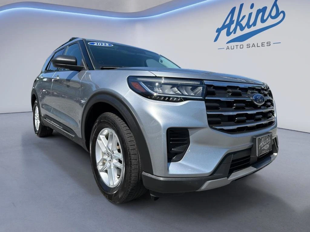 2025 Ford Explorer