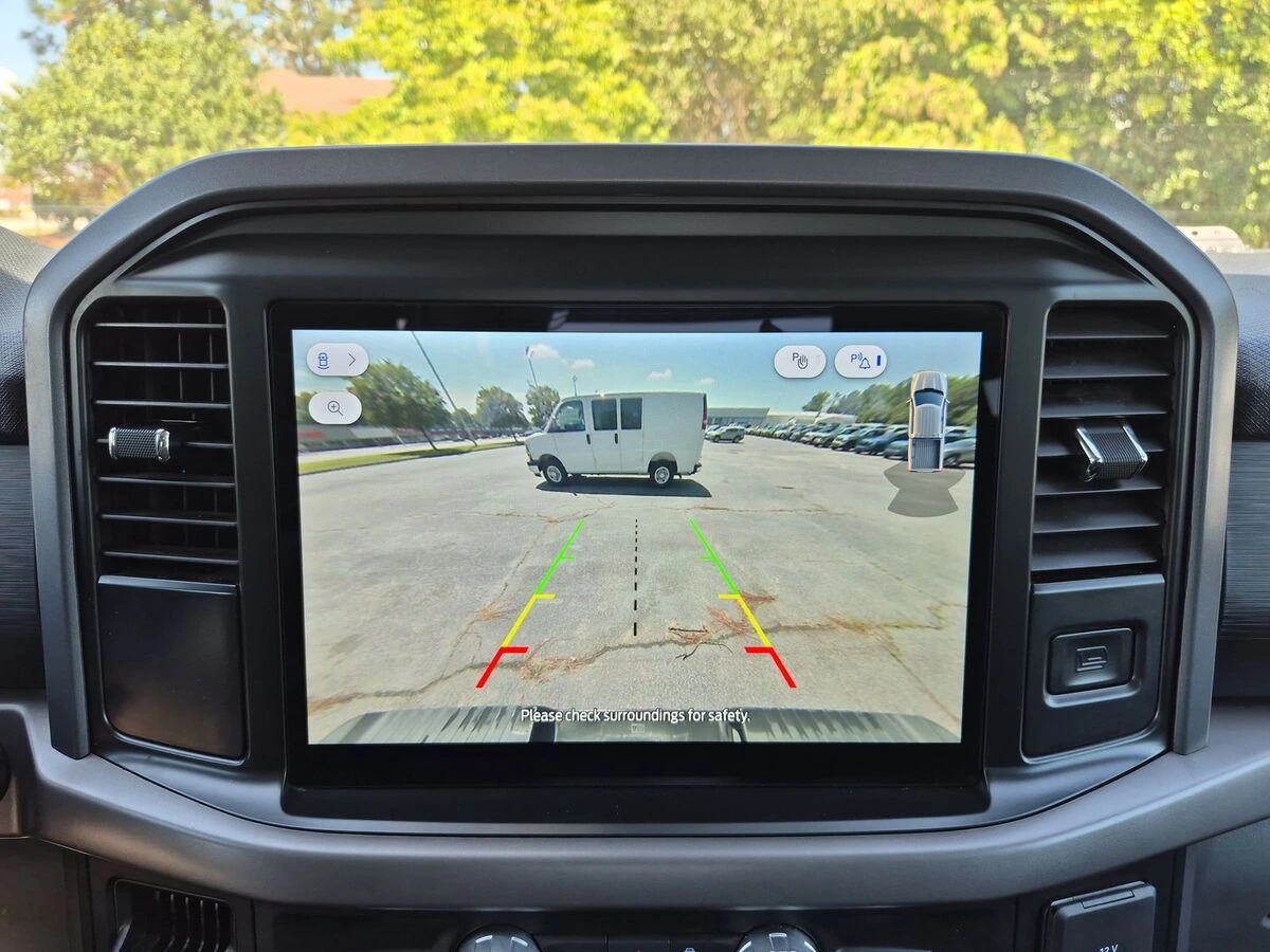 2025 Ford F-150 XLT - Photo 16