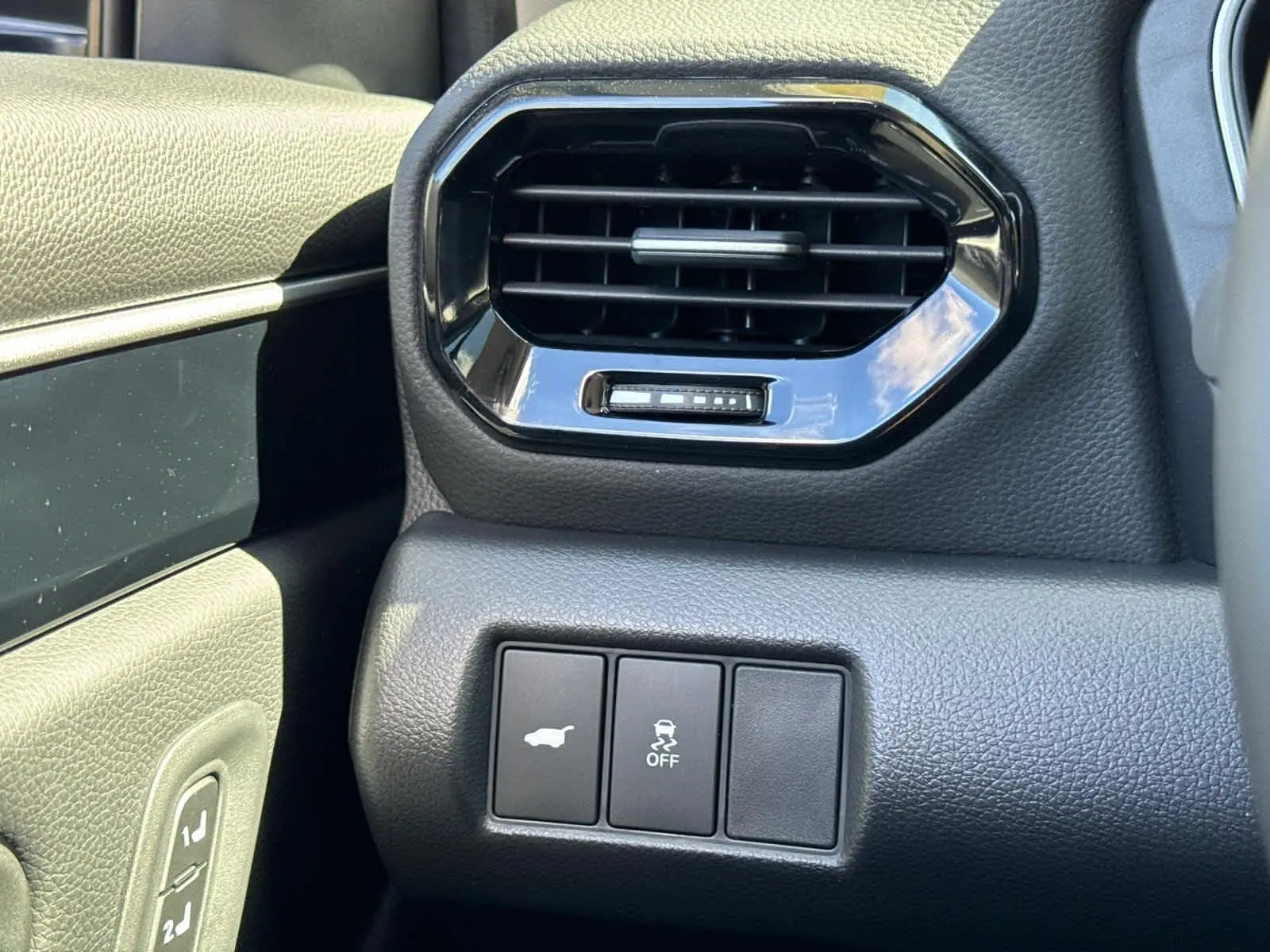 2025 Honda Pilot Touring photo 21