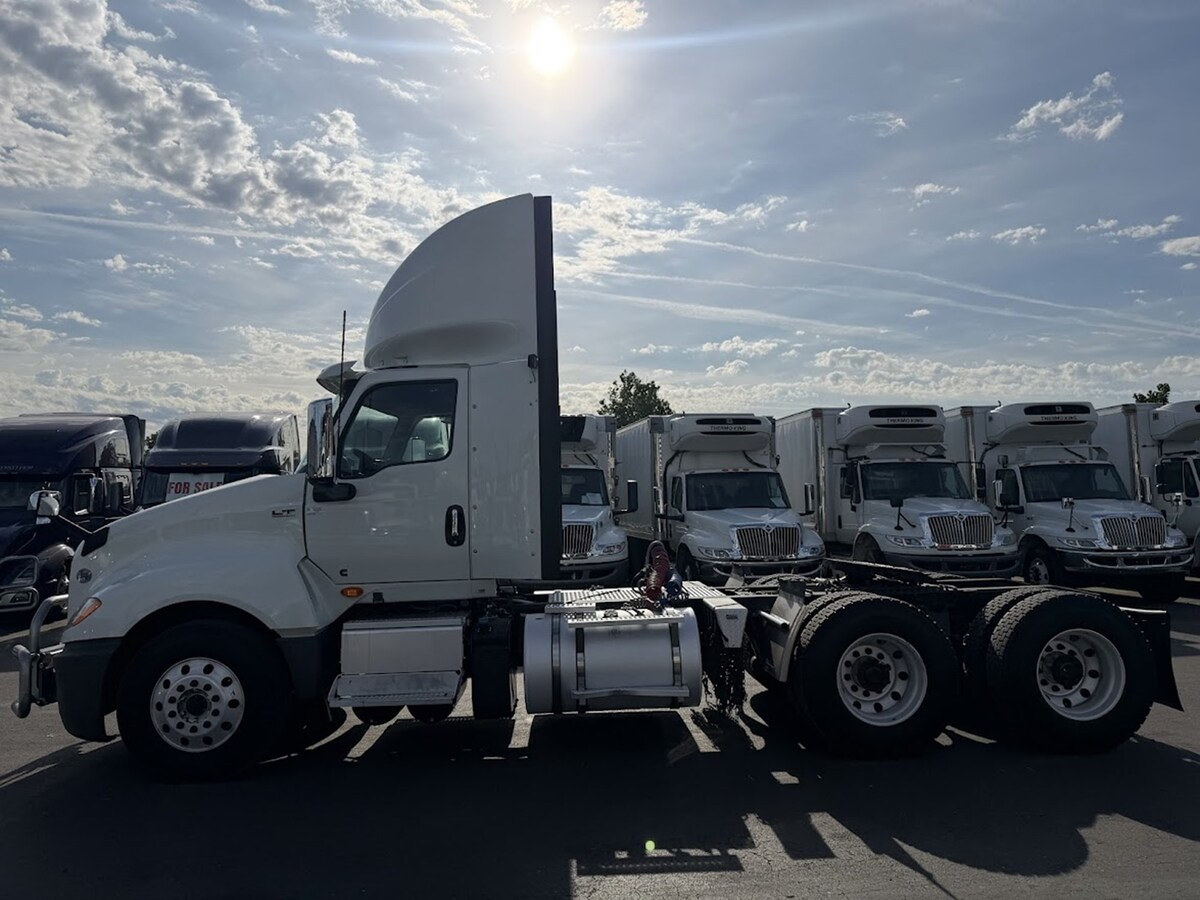 2020 International LT in Tacoma, WA — photo 8