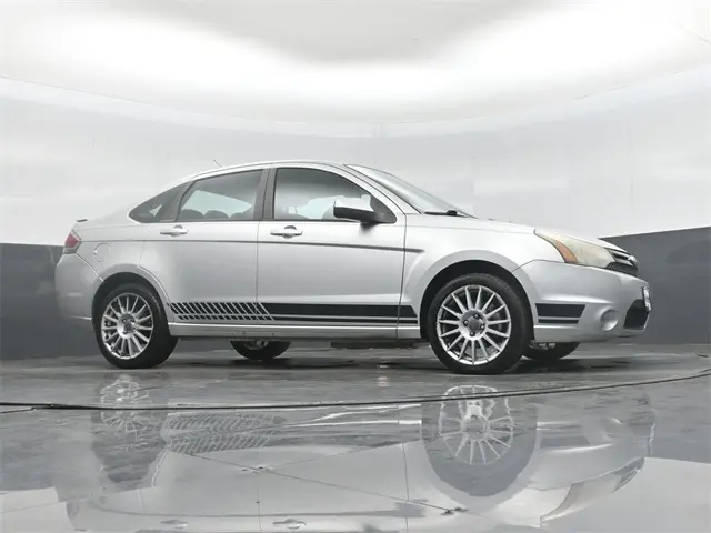 2011 Ford Focus SES photo 31