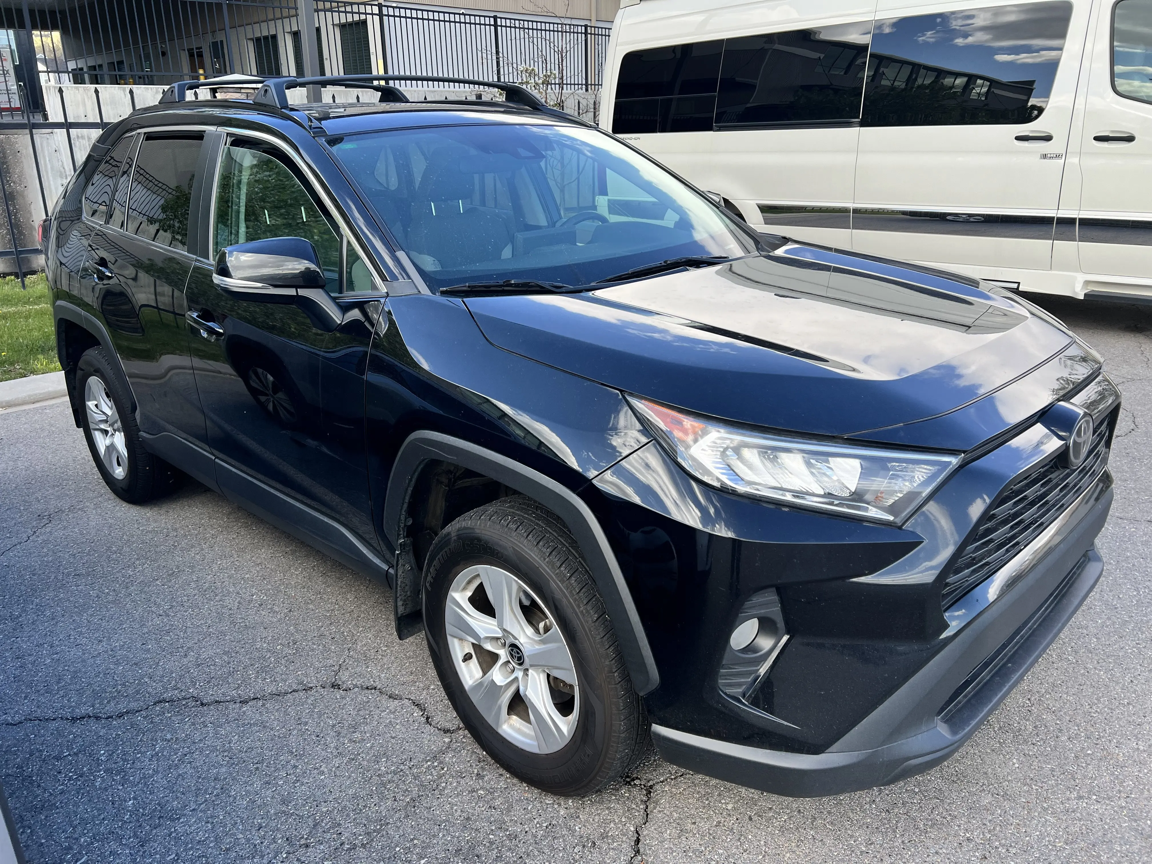 Used 2021 Toyota RAV4 XLE with VIN 2T3P1RFV7MC171737 for sale in Farmington, UT