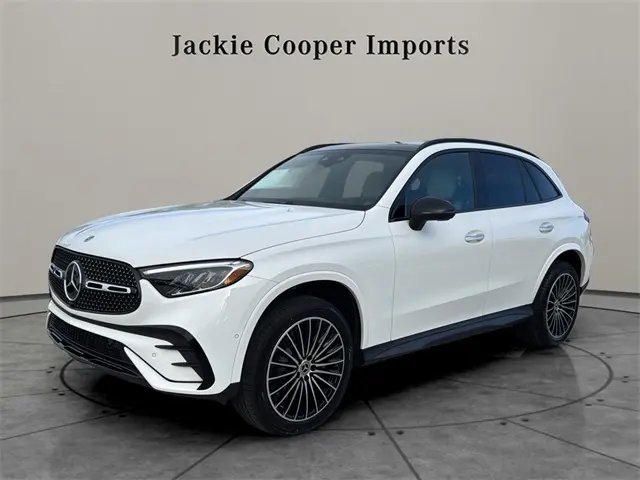 2026 Mercedes-Benz GLC Base's photo