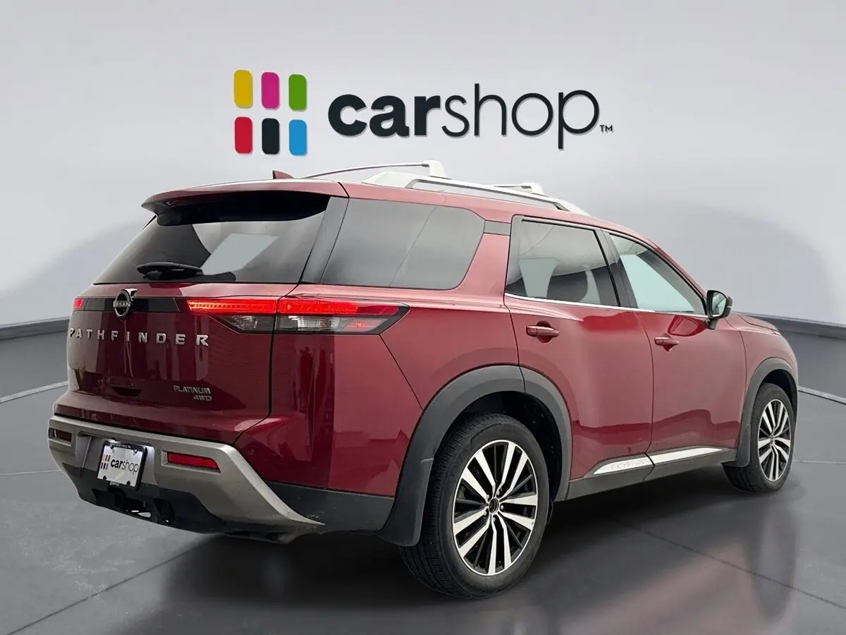 2024 Nissan Pathfinder Platinum photo 4