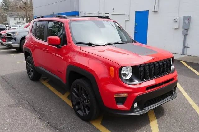 Used 2022 Jeep Renegade Red Edition with VIN ZACNJDB11NPP02438 for sale in Garrettsville, OH