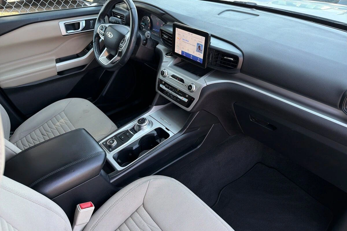 2021 Ford Explorer XLT - Photo 16