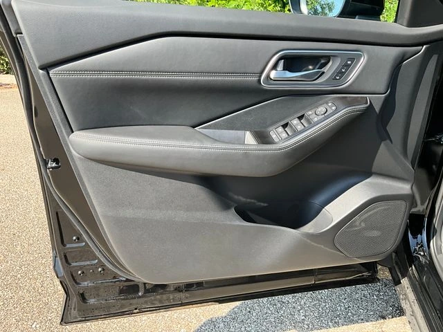 2026 Nissan Rogue Platinum - Photo 22