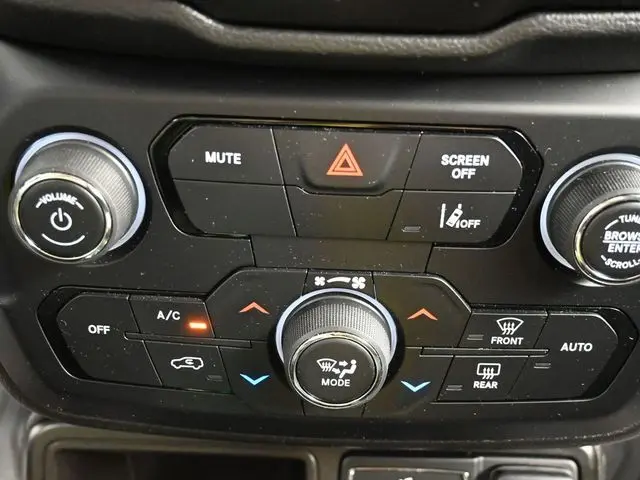 2021 Jeep Renegade Latitude photo 17