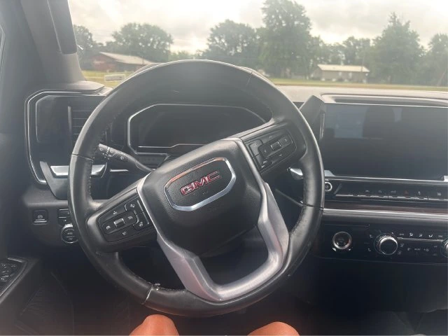 2024 GMC Sierra 1500 SLT - Photo 15