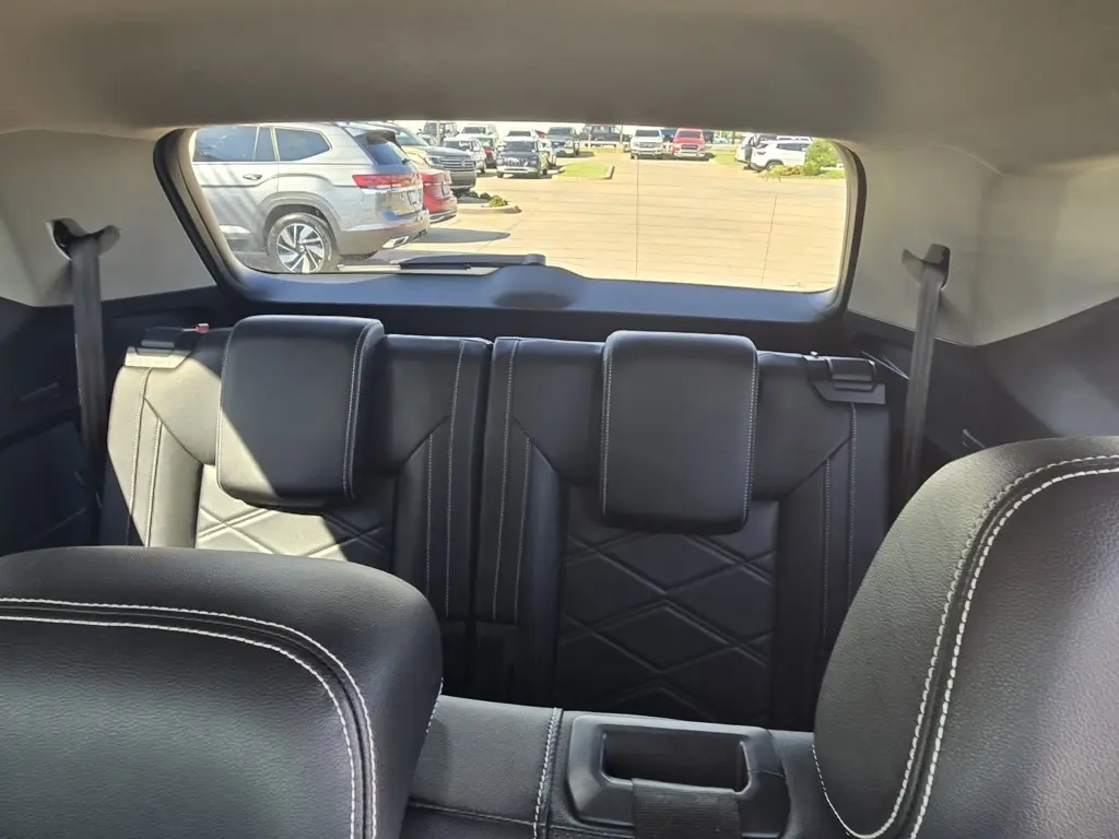 2024 Volkswagen Atlas SE Technology photo 13