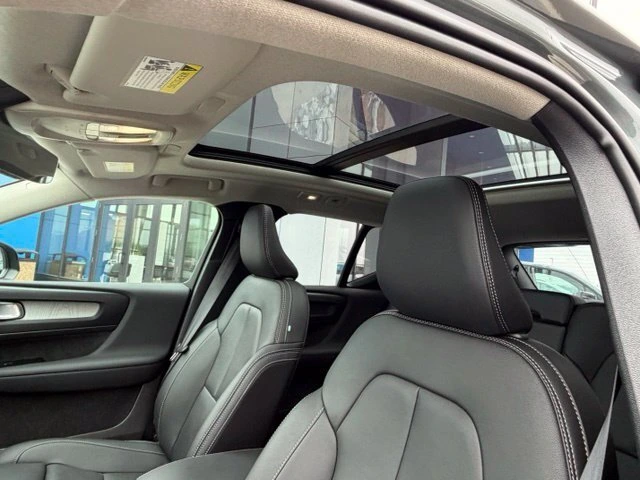 2026 Volvo XC40 Ultra - Photo 15