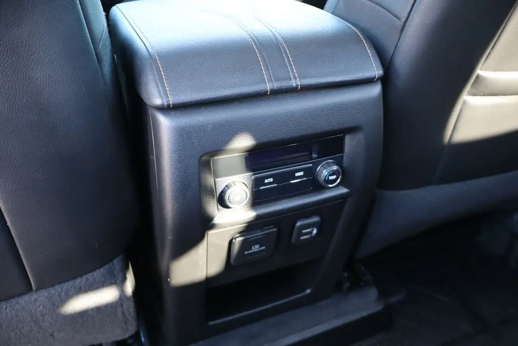 2021 Chevrolet Traverse Leather photo 40