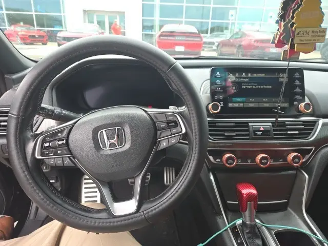 2018 Honda Accord Sport photo 11