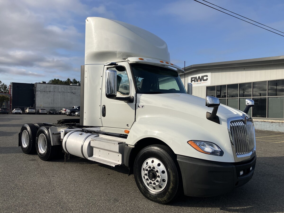 2020 International LT in Tacoma, WA — photo 2