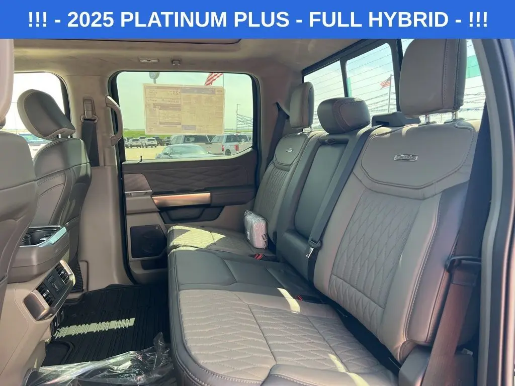 2025 Ford F-150 Platinum photo 11