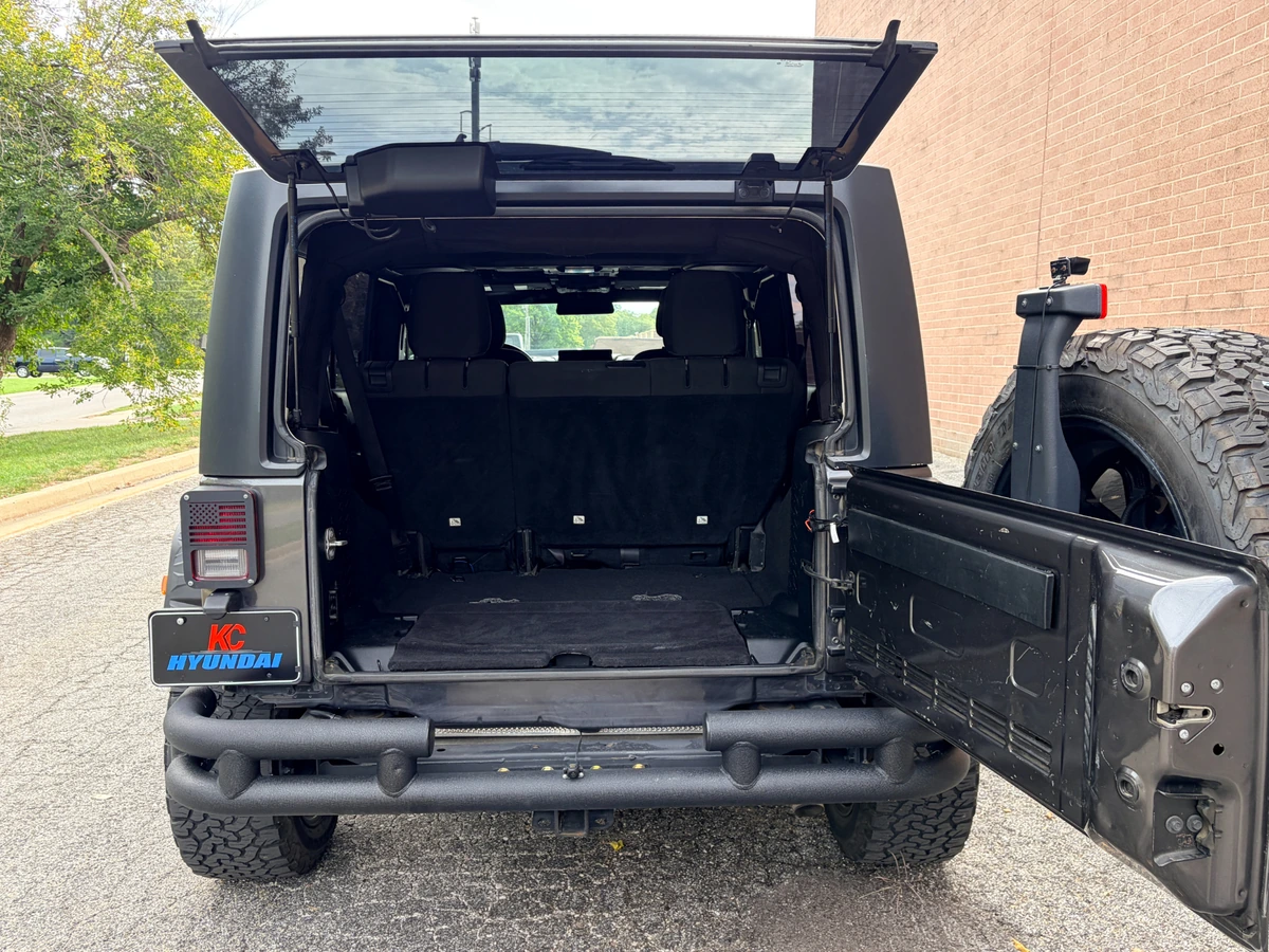 2017 Jeep Wrangler Unlimited Sport - Photo 31