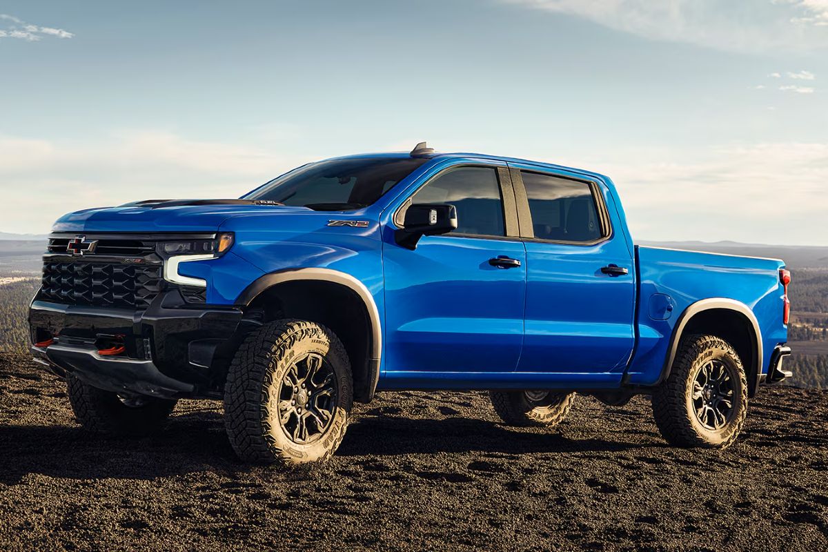 2026 Chevy Silverado Exterior Driver Side Front Profile