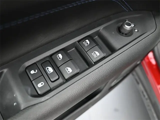 2026 Jeep Compass Latitude photo 10
