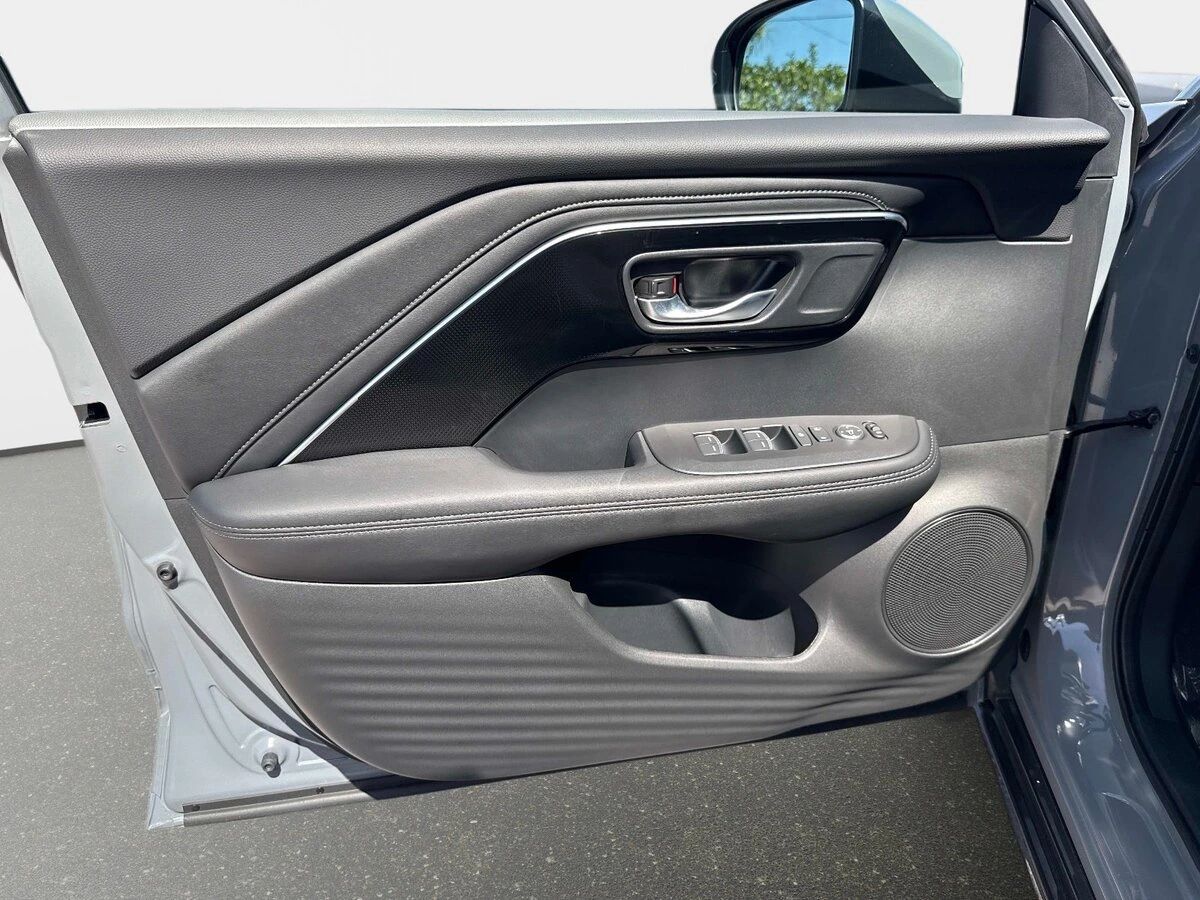 2025 Acura ADX Base - Photo 16