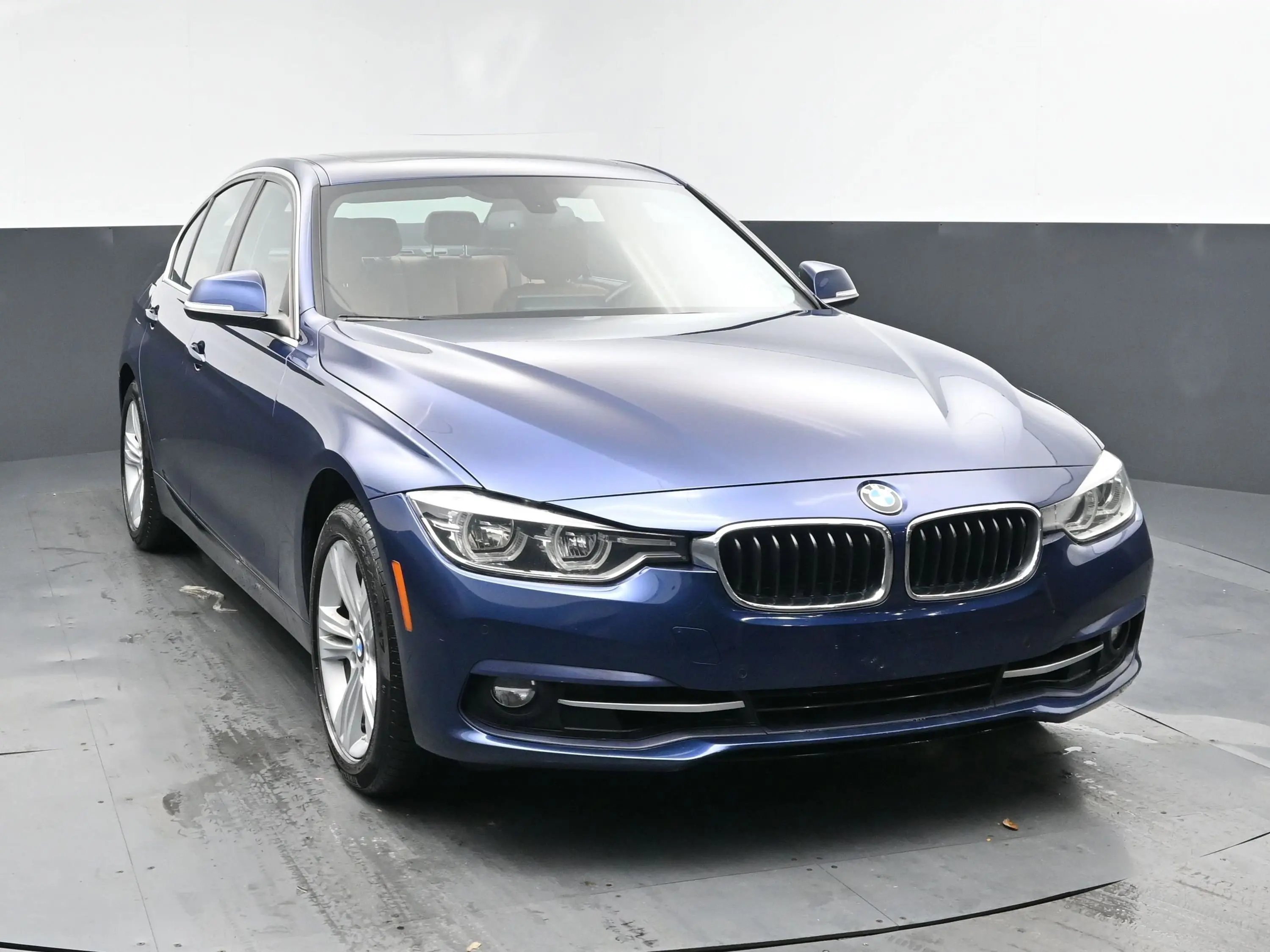 2018 Bmw 330i xDrive photo 2