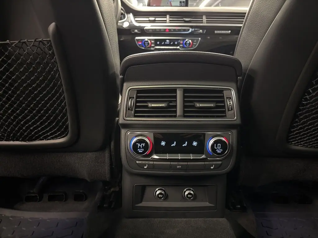 2019 Audi Q7 Prestige photo 25