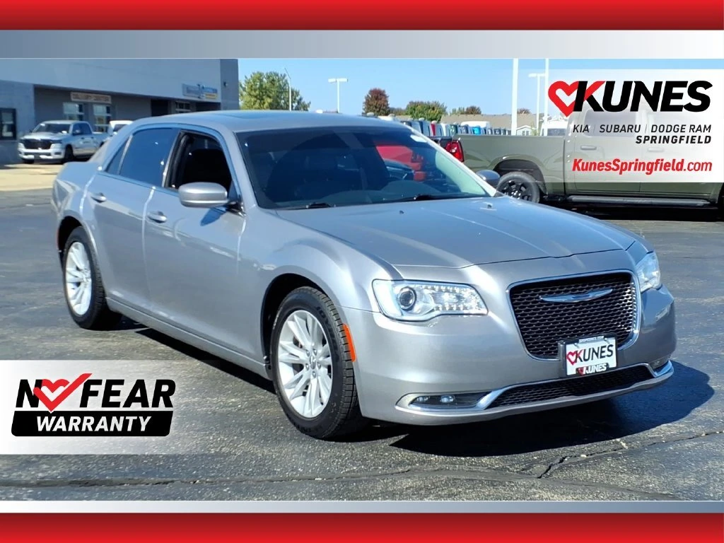 2017 Chrysler 300