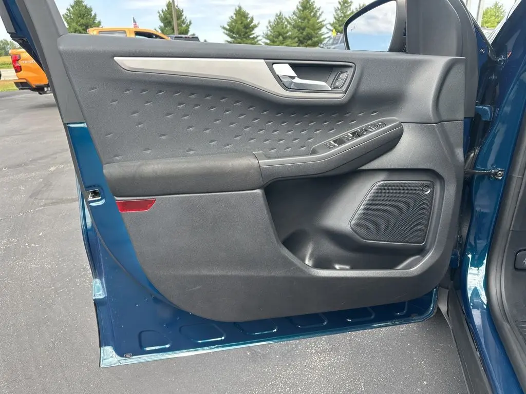 2020 Ford Escape SE photo 15