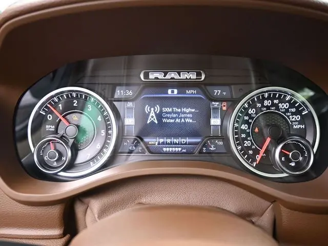 2019 Ram 1500 Laramie photo 32
