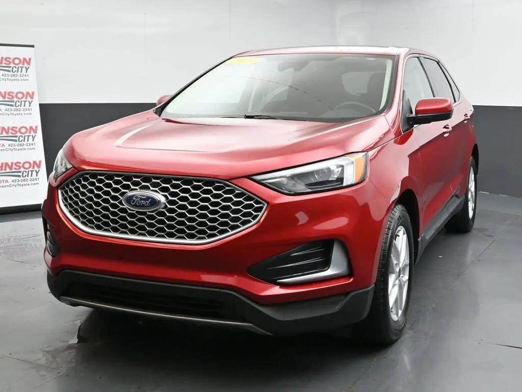 2023 Ford Edge SEL photo 4
