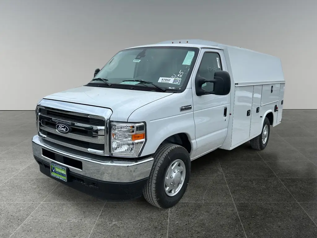 2026 Ford E-350 Base photo 2