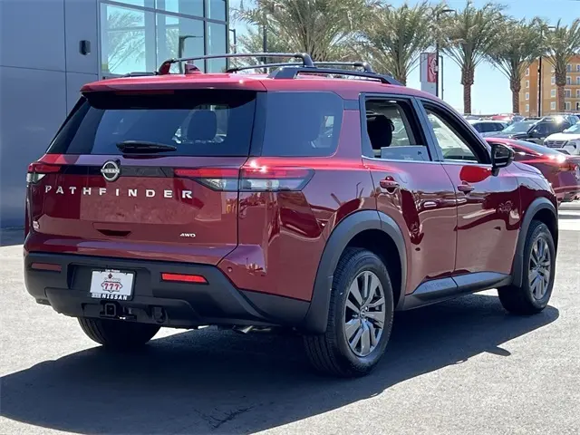 2025 Nissan Pathfinder SV photo 6