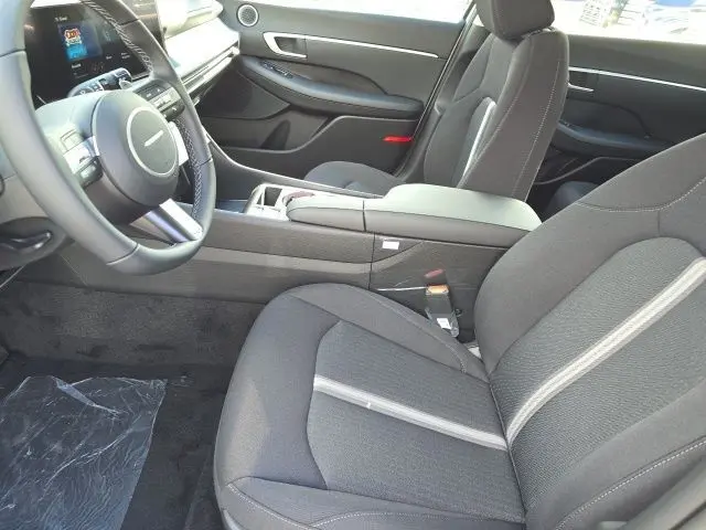 2026 Hyundai Sonata SEL Sport photo 4