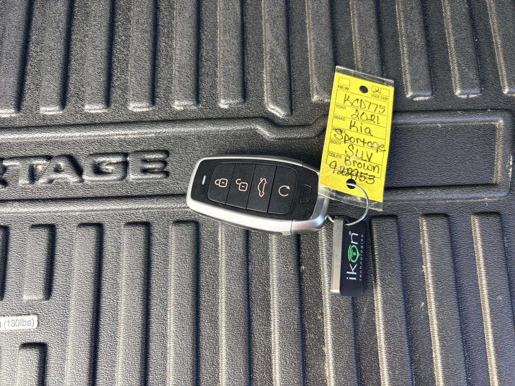 2021 Kia Sportage SX Turbo - Photo 17
