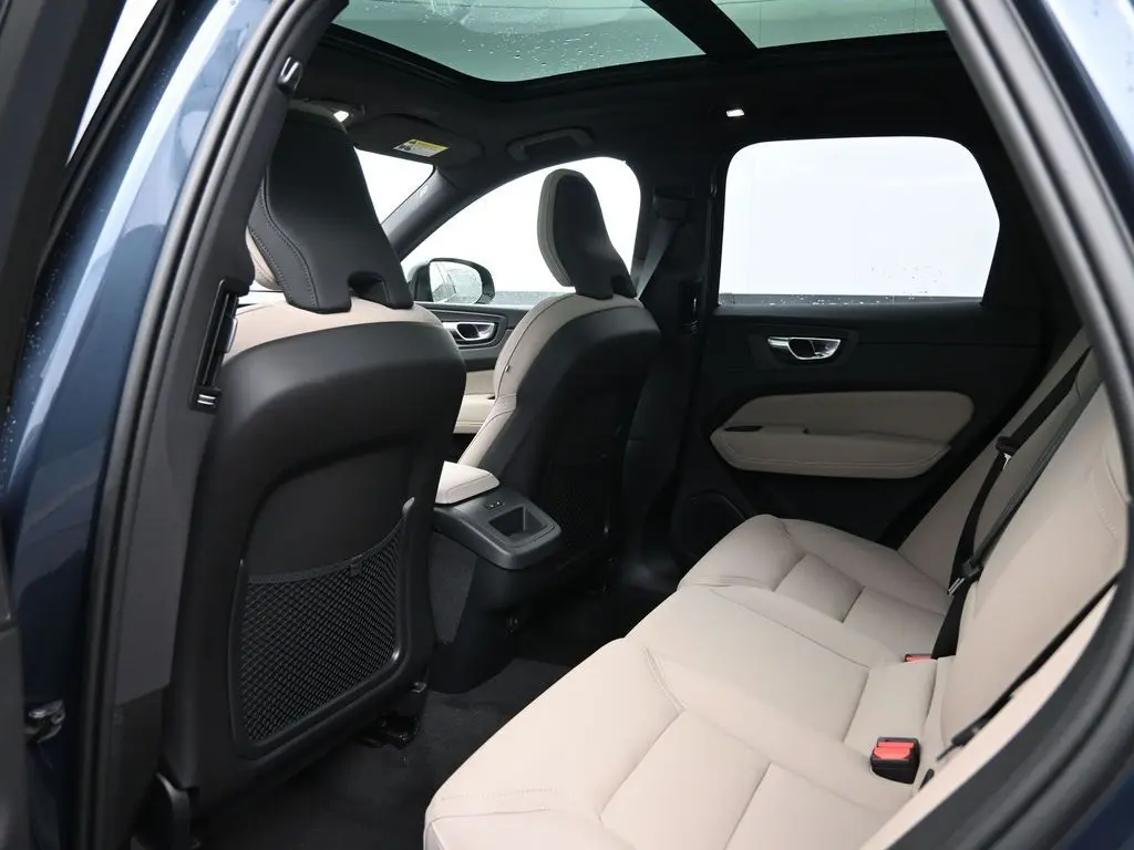 2026 Volvo - image 23