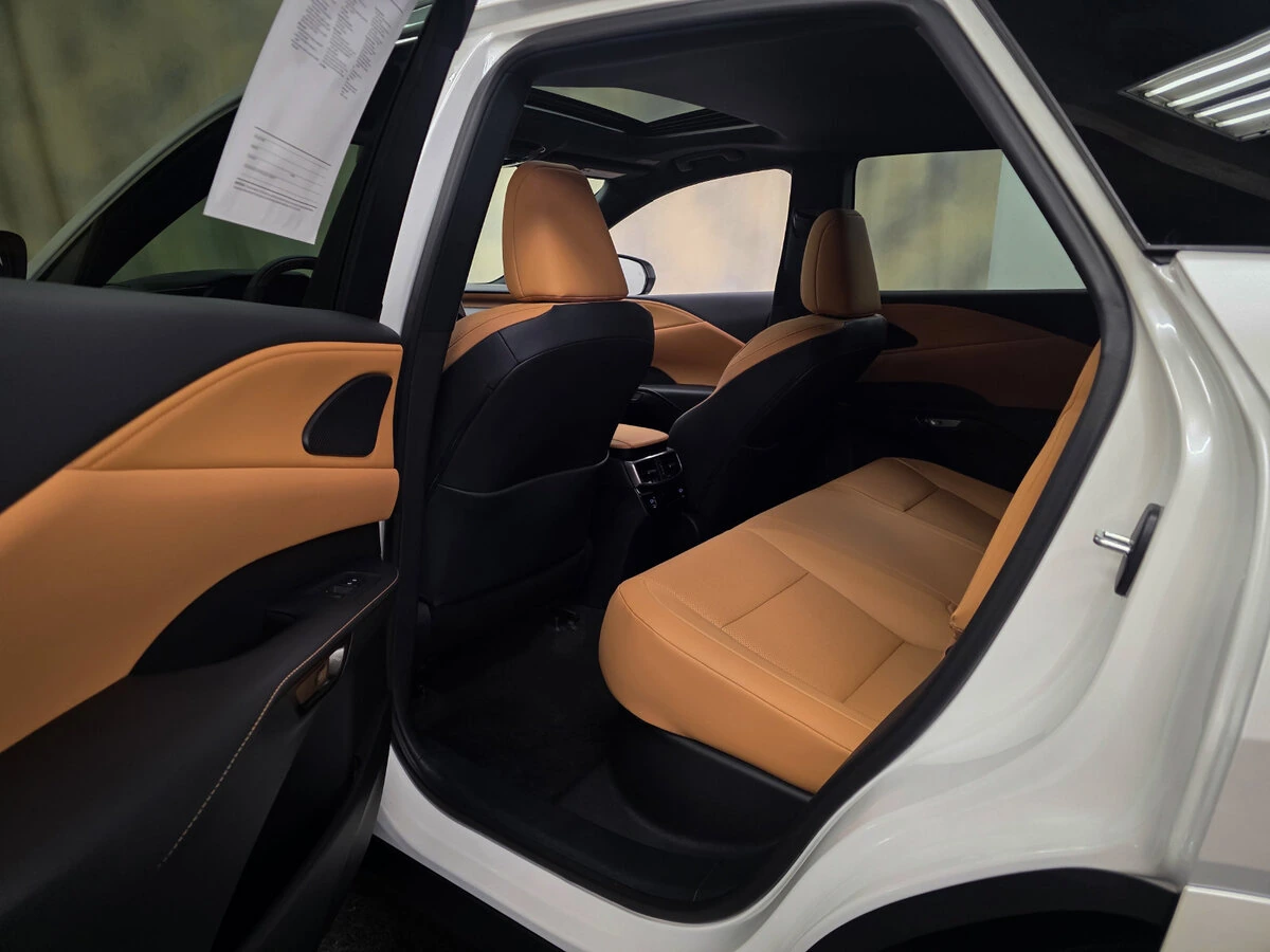 2026 Lexus RX 350 - Photo 23