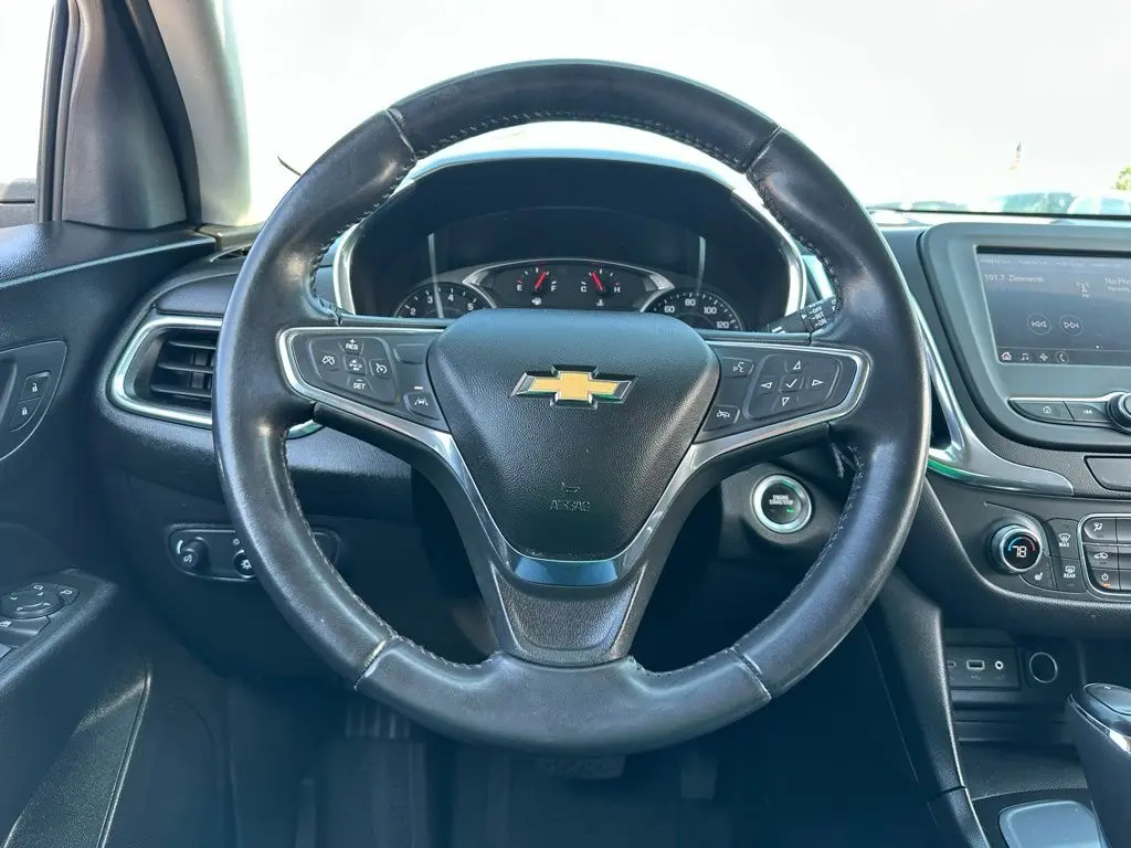 2020 Chevrolet Equinox LT photo 19