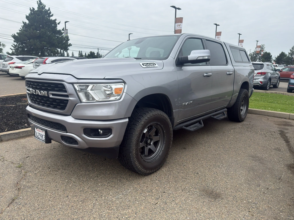 2022 RAM 1500 Big Horn/Lone Star 4x4 Crew Cab 5'7's photo