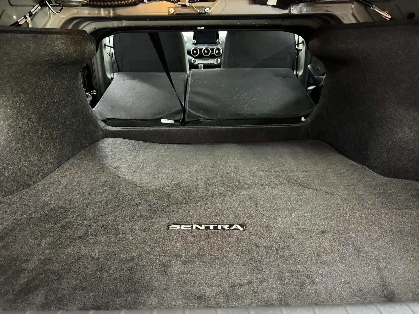 2025 Nissan Sentra SV photo 25
