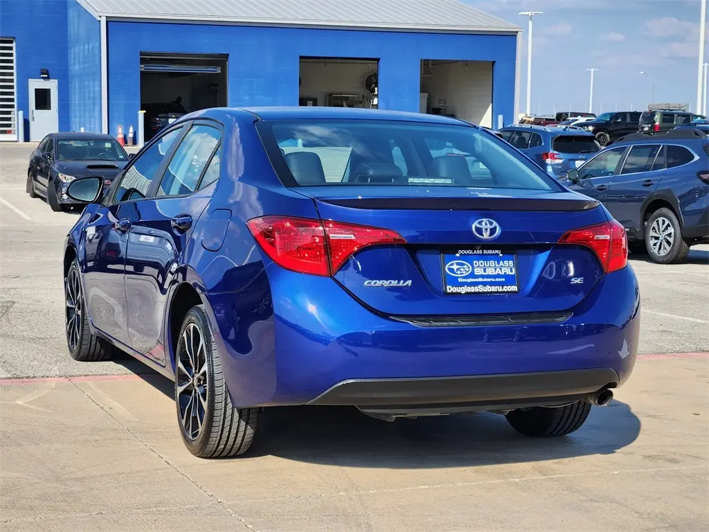 2019 Toyota Corolla L photo 3