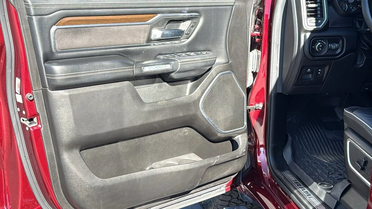 2022 RAM Ram 1500 Pickup Laramie - Photo 23