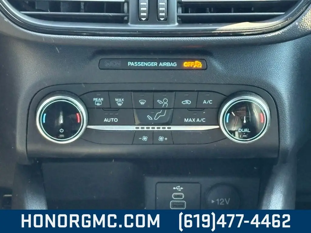 2024 Ford Escape ST-Line photo 29