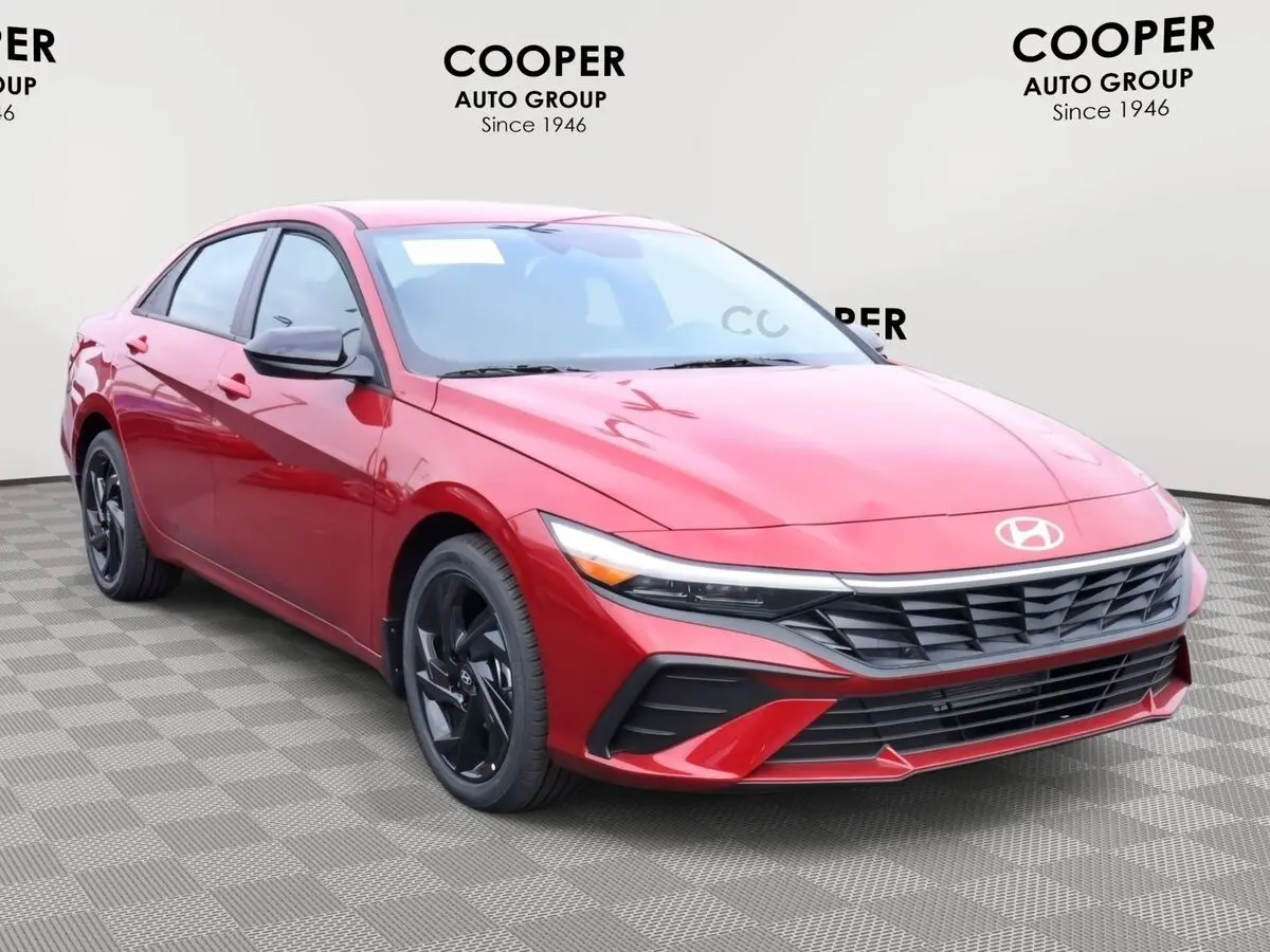 2026 Hyundai Elantra SEL's photo