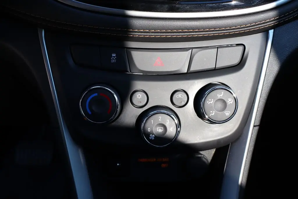 2022 Chevrolet Trax LT photo 19