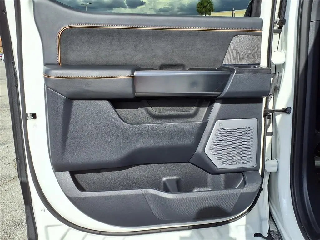 2023 Ford F-150 Platinum photo 21