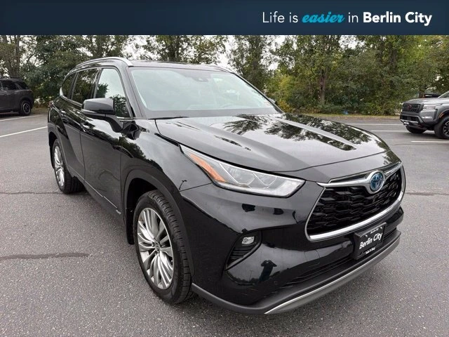 2022 Toyota Highlander Platinum