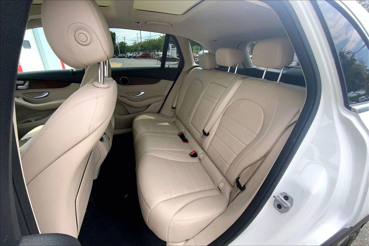 2022 Mercedes-Benz GLC GLC300 - Photo 31